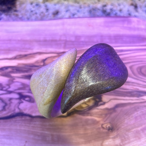 Bracelet, Wooden Design open in the front, 2 1/2, Two tones of brown - Picture 4 of 6